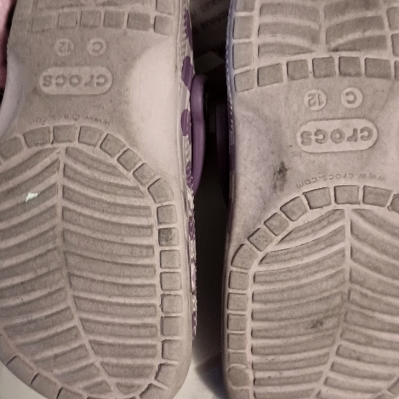 Girls Purple Hearts Crocs size 12 - Picture 4 of 4
